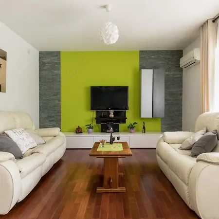 Apartman Kiara Hana *