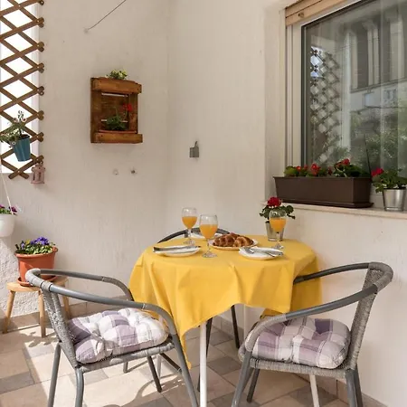 Apartman Kiara Hana * Split
