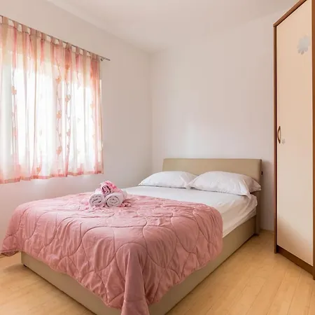 Apartman Kiara Hana * Split